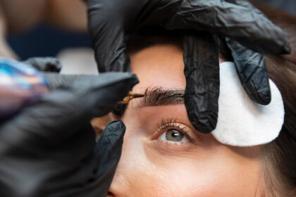Eyebrow Tinting