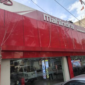 Mahindra pickup showroom