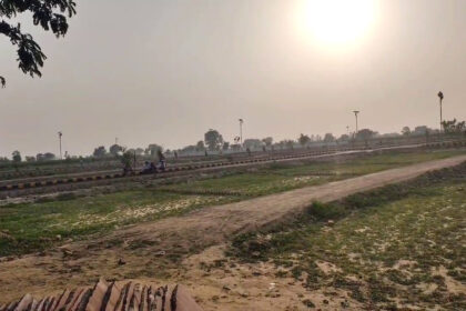 Plot in Noida