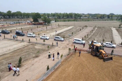 Plot Near Jewar Airport