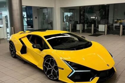 Rent Lamborghini Dubai