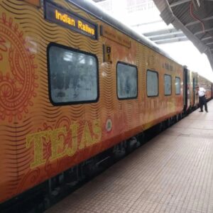 train ambulance service in delhi