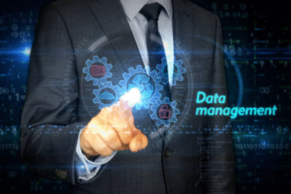 Managing Hybrid Infrastructures with DCIM