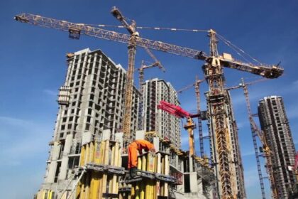 top commercial construction contractor