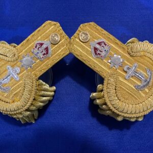 epaulettes
